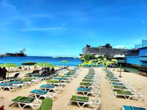 Relax on the Ridge - Ocho Rios Escape