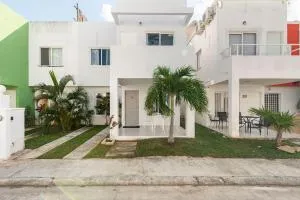 Micro Studio perfect for backpackers, couples, 3 min drive to Playa El Nino - Puerto Juárez