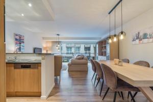 Lichtrijk appartement in hartje Knokke vlak bij shoppingstraat & strand