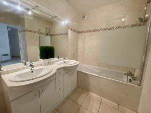 PGH N7- 100m de la Plage, Vue Mer & Parking Privé