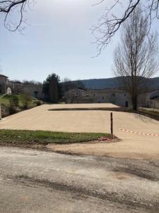 Maisons de vacances CONFORTABLE MAISON DANS VILLAGE VACANCES AVEC PISCINE A CAJARC : photos des chambres