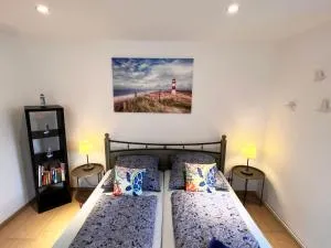 Ferienwohnung Elfriede - WLAN, 2 Bäder, Küche, Freisitz, 2 Parkplätze, im Ortskern - Riegel