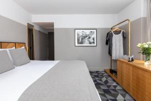 Superior Double Room room in Victory House London