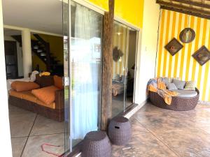 Casa da Rô !!! Melhor casa frente ao mar de Ubu !!!