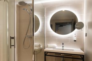 Hotels Best Western M-Treize Paris Asnieres : photos des chambres