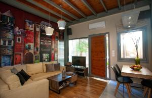 Euzoia luxury maisonette