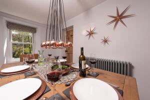 Charming Riverside Cottage in Snowdonia National Park