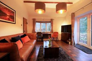 Luxurious Riverside Cottage in Snowdonia National Park