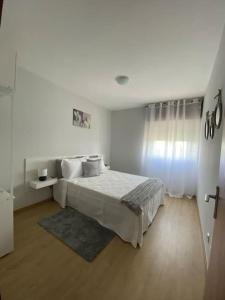Cozy 3 bedroom condo with free parking premises