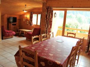 Appartement 3 chambres pour 6-8 personnes avec balcon et garage à La Clusaz - FR-1-459-10