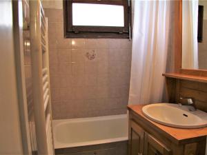 Charmant appartement 2 pièces + 2 coins nuit avec balcon au centre de La Clusaz, pour 4-6 personnes - FR-1-459-175