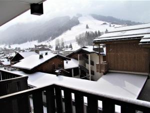Charmant appartement 2 pièces + 2 coins nuit avec balcon au centre de La Clusaz, pour 4-6 personnes - FR-1-459-175
