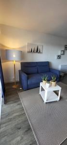 La Voile Bleue où il fait bon être plage et commerces à pied