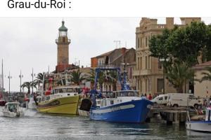 La Voile Bleue où il fait bon être plage et commerces à pied
