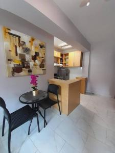 R.4-4 Lindo estudio ejecutivo en área turística.