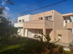 Apartment in Slatine with sea view, terrace, air conditioning, Wi-Fi (4789-4)