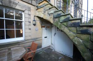 Georgian Townhouse - Garden Oasis Whitby