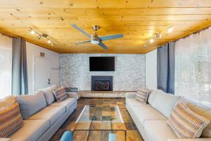 The Chalet at Kings Beach 9