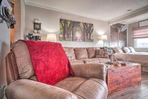 Studio about 3 Mi to Great Smoky Mountain Natl Park!