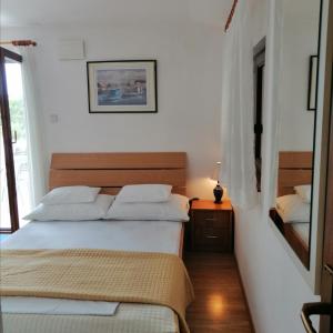 Apartment in Privlaka with sea view, terrace, air conditioning, WiFi 3591-1