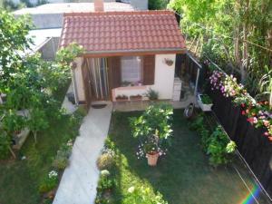 Holiday apartment in Privlaka with sea view, terrace, air conditioning, WiFi 3591-3