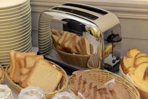 Hotels Hotel De France : photos des chambres