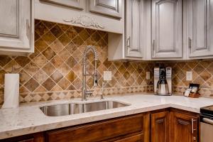 PARK STATION 140 condo