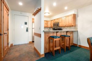 SNOW FLOWER 149 condo