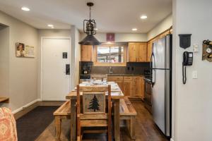 SNOW FLOWER 032 condo