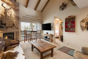 SNOW FLOWER 124 condo