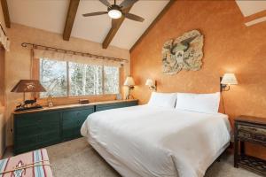 SNOW FLOWER 124 condo