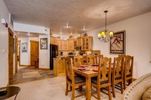 TOWN POINTE C302 condo