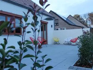 Attractive bungalow with fenced garden - Lanakerheide