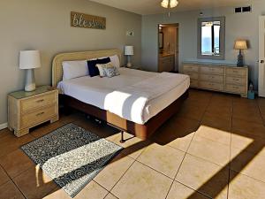 Edgewater Tower III 911