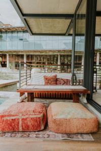 Cenote + Swim-Up + Luxury Condo