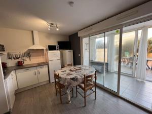 T2 à Valras-Plage avec Terrasse, Parking Privé, 4 Pers., Proche Plage et Commerces - FR-1-701-19