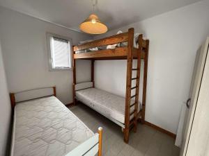 Appartements T2 Centre-Ville avec Climatisation, Proche Plage, 4 Pers - FR-1-701-28 : photos des chambres