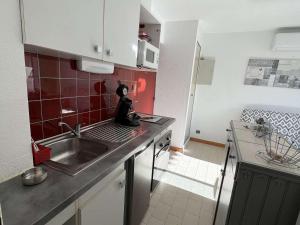 T2 Centre-Ville avec Climatisation, Proche Plage, 4 Pers - FR-1-701-28