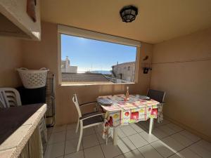 Appartement T2 avec terrasse et garage, à 80m de la plage - FR-1-701-21