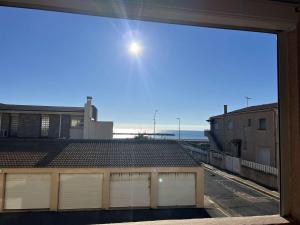 Appartement T2 avec terrasse et garage, à 80m de la plage - FR-1-701-21