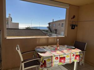 Appartement T2 avec terrasse et garage, à 80m de la plage - FR-1-701-21