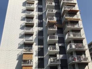 T1 Bis 35m² avec Terrasse Exposée SudEst et Parking Privé - FR-1-555-80