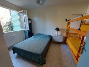 Appartement Confortable 4 pers, Terrasse, 500m Plage, Sans TV, Cuisine Équipée - FR-1-326-733