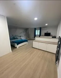 Chambre atypique - 日尔