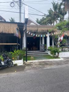 PACAS Reggae Bar & Hostel