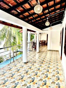 Lagoon Breeze Resort