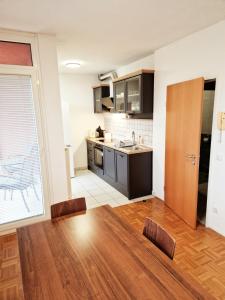 Apartments and Studios Perunika 