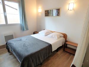 Maisons de vacances *Villa Ivoire* Grand jardin-calme-terrain petanque : photos des chambres