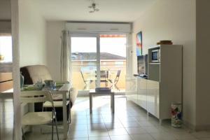 Appartements 34m south facing with terrace and open view : photos des chambres