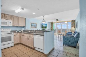 Stunning Views and Amazing Amenities in Atlantica